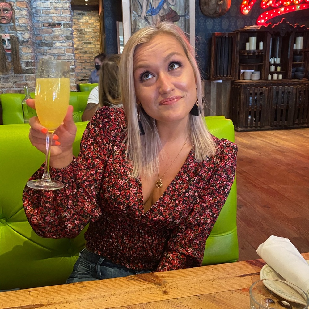 Meet your Posher, Olivia